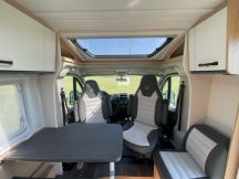 Semintegrale Sunlight V 60 Adventure Edition compatto  4 posti nuovo image preview