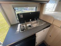 Semintegrale Sunlight V 60 Adventure Edition compatto  4 posti nuovo image preview