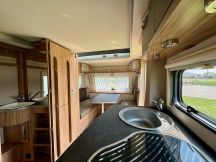 Caravan Eriba FEELING 425 CON TETTO SOLLEVABILE 5 posti nuovo image preview