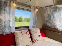 Roulotte Weinsberg CaraOne 480 QDK 6 posti nuovo image preview