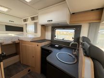 Semintegrale Sunlight T 67 S Adventure Edition 4 posti nuovo image preview