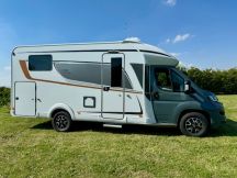 Semintegrale Buerstner LYSEO TD 690 G PRIVILEGE - LETTI GEMELLI - GARAGE 4 posti nuovo image preview