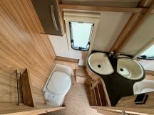 Caravan Eriba FEELING 425 CON TETTO SOLLEVABILE 5 posti nuovo image preview