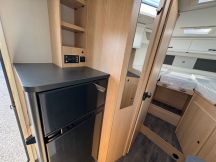 Semintegrale Sunlight T 67 S Adventure Edition 4 posti nuovo image preview