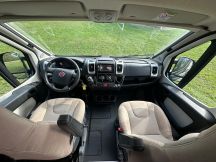 Furgonato Malibù By Carthago Compact 540 DB - Letto trasversale  4 posti usato image preview