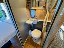 Furgonato Hymer AYERS ROCK 540 CON TETTO SOLLEVABILE  4 posti usato image preview