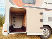 Semintegrale Weinsberg CARACOMPACT SUITE MB 640 MEG EDITION PEPPER LETTI GEMELLI 4 posti usato image preview