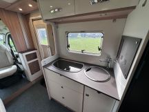 Semintegrale Buerstner LYSEO TIME T 690 G - Letti gemelli - bascluante 4 posti usato image preview