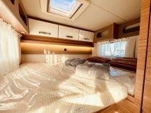 Semintegrale Weinsberg X-CURSION VAN EDITION [PEPPER] // CAMBIO AUTOMATICO 4 posti usato image preview