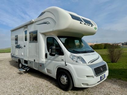 Semintegrale Laika ECOVIP 1 CLASSIC PATENTE C 5 posti usato