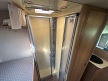 Semintegrale Sunlight T 65 - Letto trasversale, Garage, Portamoto 5 posti usato image preview