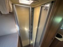 Semintegrale Sunlight T 65 - Letto trasversale, Garage, Portamoto 5 posti usato image preview