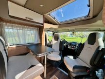 Semintegrale Weinsberg CaraCompact 600 MEG Edition Pepper  4 posti usato image preview