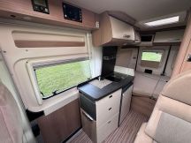 Furgonato Malibù By Carthago Compact 540 DB - Letto trasversale  4 posti usato image preview