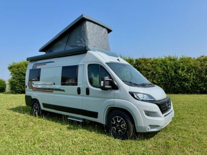 Furgonato Weinsberg CARABUS 600 MQ - EDITION ITALIA - FINE SERIE 4 posti nuovo