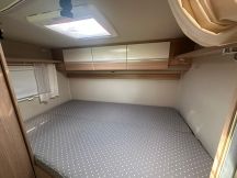 Semintegrale Sunlight T 65 - Letto trasversale, Garage, Portamoto 5 posti usato image preview