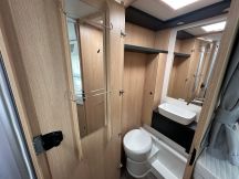 Semintegrale Sunlight T 680 ADVENTURE EDITION - LETTI GEMELLI - GARAGE 4 posti nuovo image preview