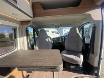 Furgonato Weinsberg CaraBus 600 K Edition ITALIA  4 posti usato image preview