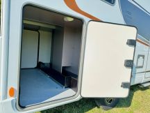 Semintegrale Buerstner LYSEO TD 690 G PRIVILEGE CAMBIO AUTOMATICO 4 posti nuovo image preview