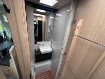 Semintegrale Sunlight T 66 S - Adventure Edition - 6 posti letto e 5 viaggio - Versione Ferrigato  5 posti nuovo image preview