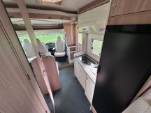 Semintegrale Buerstner LYSEO TIME T 690 G - Letti gemelli - bascluante 4 posti usato image preview