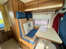 Furgonato Weinsberg CaraBus 600 4 posti usato image preview