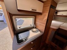 Semintegrale Weinsberg CaraCompact 600 MEG Edition Pepper  4 posti usato image preview