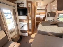 Motorhome Buerstner IXEO I 690 G - LETTI GEMELLI, GARAGE 4 posti usato image preview