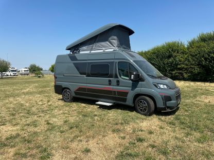 Furgonato Buerstner CAMPEO SKYLINE C 600 - TETTO A SOFFIETTO - CAMBIO AUTOMATICO  4 posti nuovo