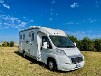 Semintegrale LAIKA KREOS 3010 LETTO TRASVERSALE CAMBIO AUTOMATICO usato