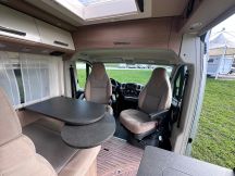 Furgonato Malibù By Carthago Compact 540 DB - Letto trasversale  4 posti usato image preview