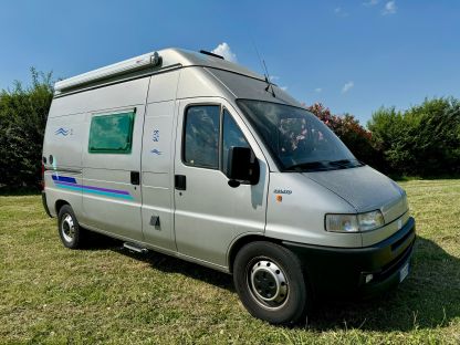 Furgonato Adria Adriavan // letto basculante 4 posti usato