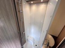 Semintegrale Buerstner LYSEO TIME T 690 G - Letti gemelli - bascluante 4 posti usato image preview