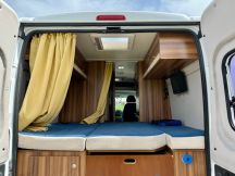 Furgonato Weinsberg CaraBus 600 4 posti usato image preview