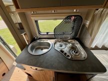 Caravan Eriba FEELING 425 CON TETTO SOLLEVABILE 5 posti nuovo image preview