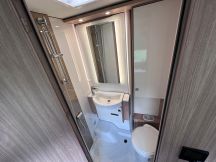 Semintegrale Buerstner LYSEO TIME T 690 G - Letti gemelli - bascluante 4 posti usato image preview