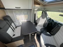 Semintegrale Sunlight V 66 ADVENTURE LETTI GEMELLI 4 posti nuovo image preview