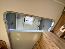 Caravan Eriba FEELING 425 CON TETTO SOLLEVABILE 5 posti nuovo image preview