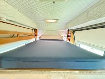 Furgonato Adria Adriavan // letto basculante 4 posti usato image preview