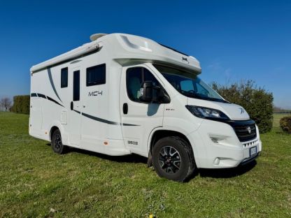 Semintegrale Mc Louis MC4 360G / Letto trasversale - Garage 5 posti usato