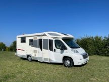 Semintegrale ELNAGH PRINCE 530 L LETTI GEMELLI GARAGE usato image preview