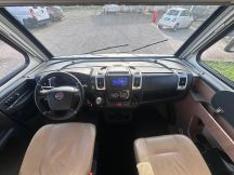 Motorhome Buerstner IXEO I 690 G - LETTI GEMELLI, GARAGE 4 posti usato image preview