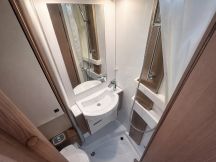 Motorhome Buerstner IXEO I 690 G - LETTI GEMELLI, GARAGE 4 posti usato image preview