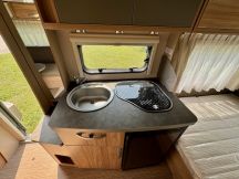 Caravan Eriba FEELING 425 CON TETTO SOLLEVABILE 5 posti nuovo image preview