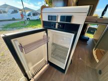 Furgonato Hymer AYERS ROCK 540 CON TETTO SOLLEVABILE  4 posti usato image preview