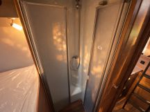 Semintegrale Weinsberg CaraSuite 650 MG - Bagno e doccia seprata 4 posti nuovo image preview