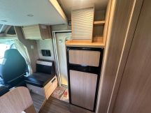 Semintegrale Sunlight T 65 - Letto trasversale, Garage, Portamoto 5 posti usato image preview