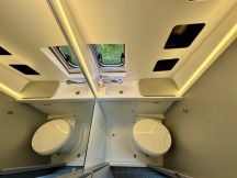 Furgonato Weinsberg CaraTour 600 ME // letti gemelli 4 posti usato image preview