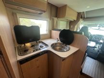 Semintegrale Sunlight T 65 - Letto trasversale, Garage, Portamoto 5 posti usato image preview