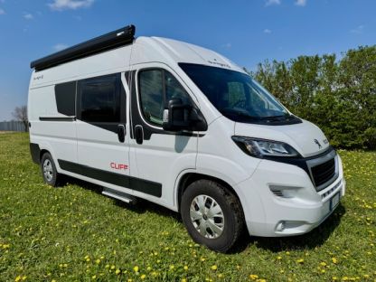 Furgonato Sunlight Cliff 600 Entry - letto trasversale 4 posti usato